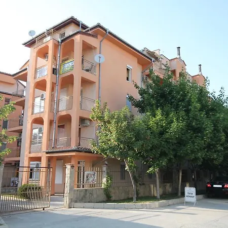 Апартамент Arendoo In Casa Brava 2 *