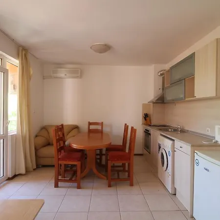 Апартамент Arendoo In Casa Brava 2